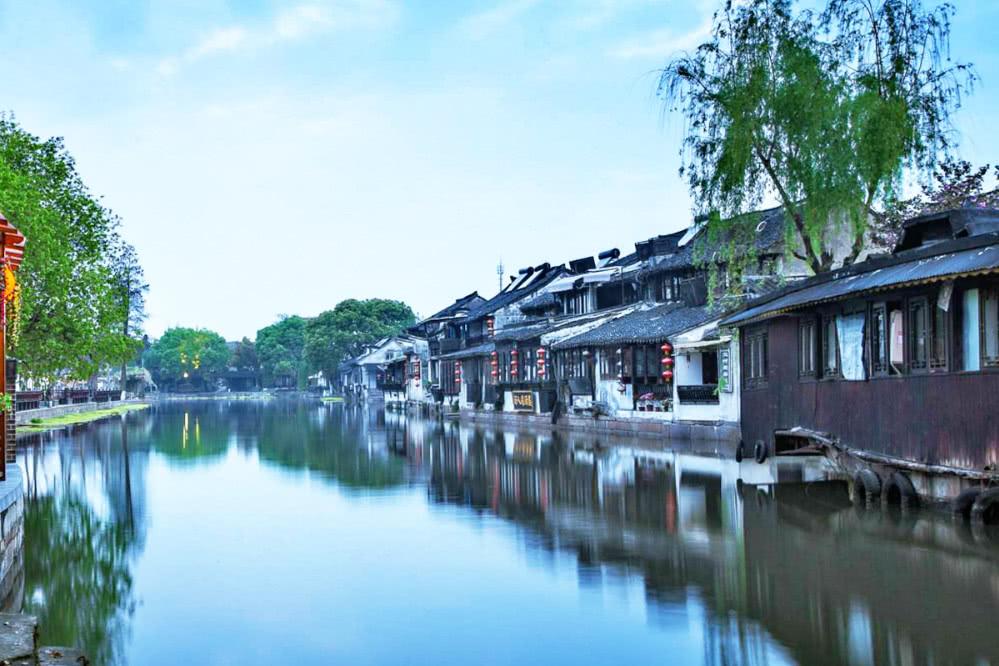 成飞集成(002190.SZ)发预减，预计2023年净利润1300万元–1900万元 下降67.48%至77.75%